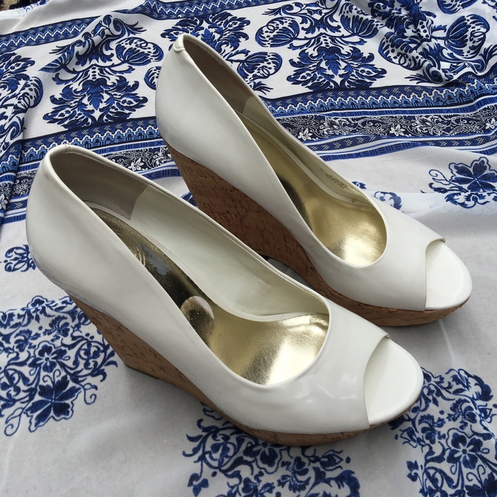 Jessica Simpson  White Wedges